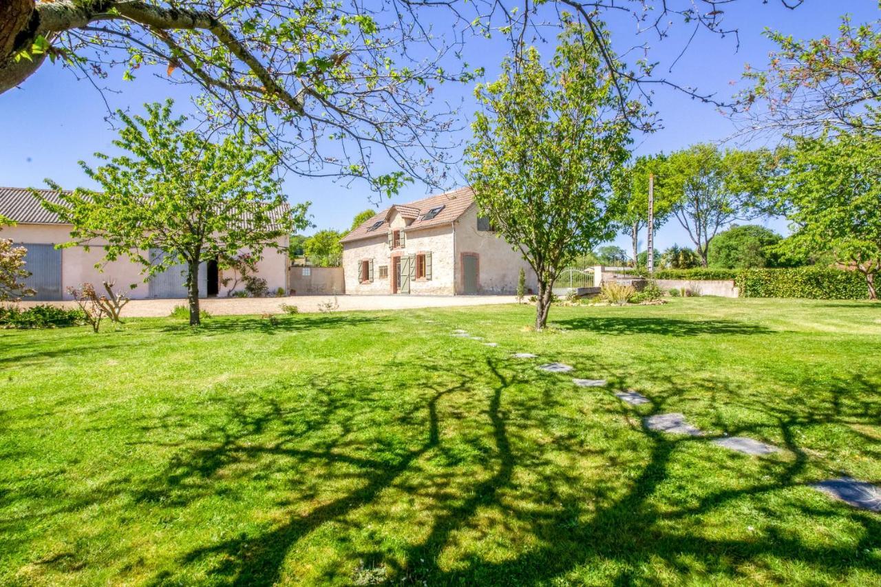 Ecogite Rural La Cle Des Champs Peyrelongue-Abos Eksteriør billede